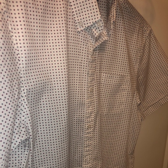 Michael Kors Casual Button Down - Picture 3 of 4